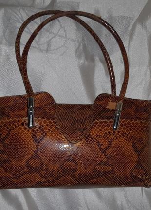 Кожаная сумочка багет, змеиный принт, 2025 год змеи