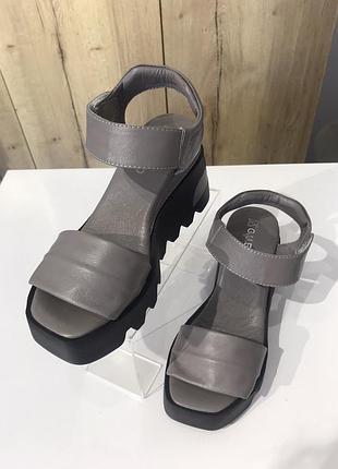 Босоножки guero