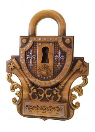 Панно "замок с ключами" (30*22*2.2 см), деревянное,резное1 фото