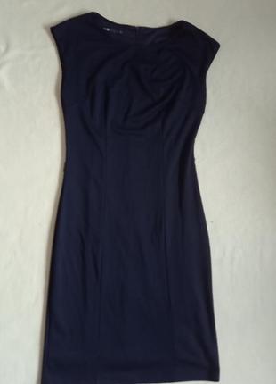 Платье плотное без рукав, на подкладке