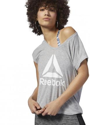 Новая женская футболка оригинал reebok