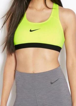 Топ/бюстгальтер для спорту nike dri-fit