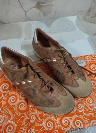 Туфлі під кросовки 4.5 розмір