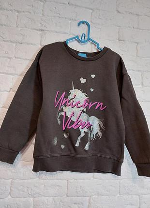 Фирменный свитшот 5-6 лет