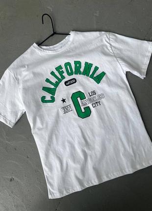Базовая женская белая футболка с надписью california прямого кроя стильная просто коттон хлопковая универсальная свободная2 фото