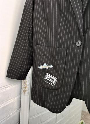 Блейзер піджак, жакет подовжений піджак оверсайз в смужку з нашивками новий бренд tally weijl5 фото