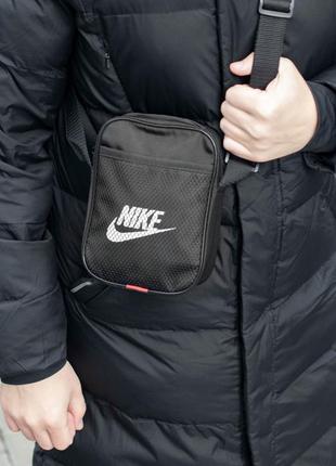 Маленька міська сумка месенджер чоловіча nike чорна з тканини через молодіжне плече stk nk6 фото