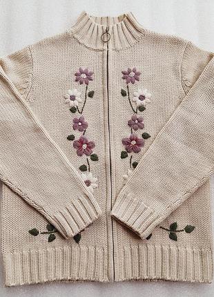 Теплящий вязаный джемпер с вышивкой