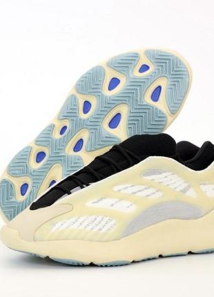 Мужские кроссовки adidas yeezy boost 700 v3 beige 41