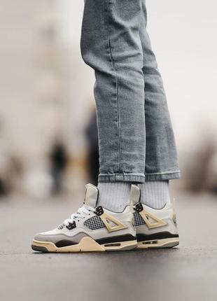 Женские кроссовки nike air jordan 4 retro beige grey 36-37-38-39-40-415 фото