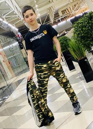 Спортивний костюм патріотичний7 фото