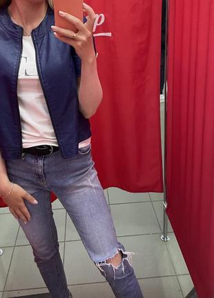 Джинсы джинси рваные с потёртостями необроблени низ