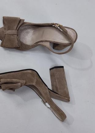 Стильні туфлі лодочки з італійської шкіри жіночі на підборах з бантиком7 фото