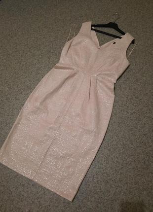 Платье карандаш кремовое парча вечернее