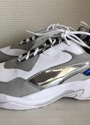 thunder electric women's sneakers