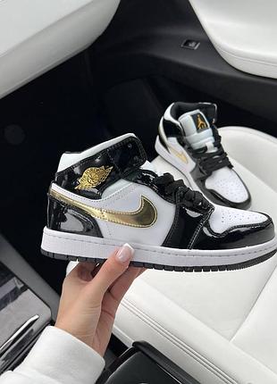 Кроссовки женские jordan high black gold