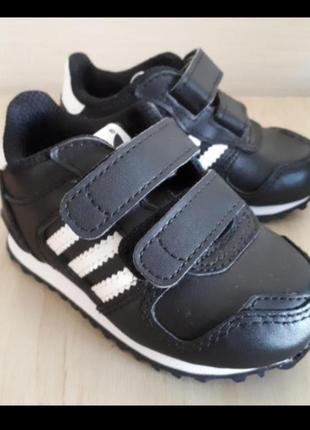 Кросівки adidas