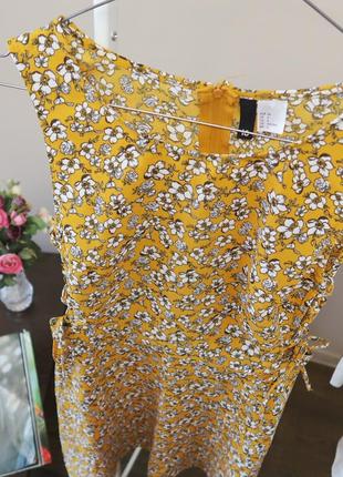 Сукня в квітковий принт / сукні в квітковий принт зі шнурівкою4 фото
