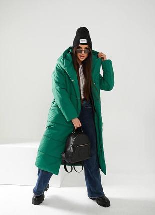 Стильне довге пальто стьобане жіноче а521 зелене трава зеленого кольору10 фото