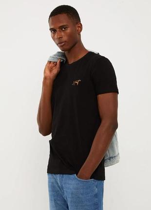 Чорна чоловіча футболка lc waikiki/лс вайкікі з тигром. фірмова туреччина