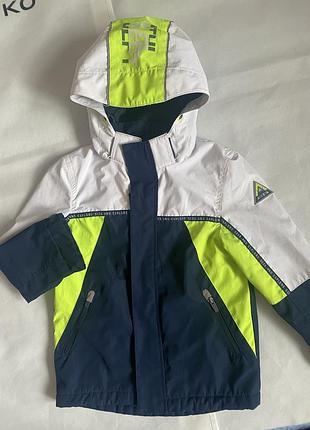 Куртка вітровка на 6-7рокіа