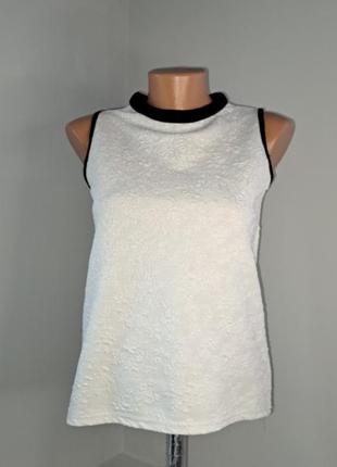 Элегантная блузка под горло