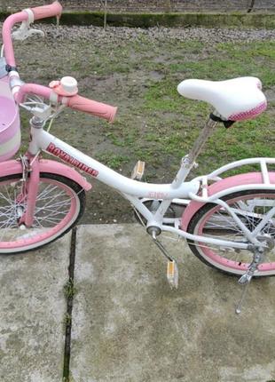 Велосипед для девочки. б/у. в хорошем состоянии.