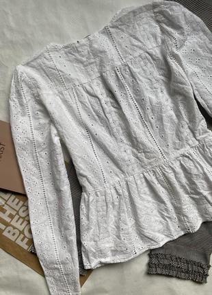 Нежная белоснежная блуза из прошвы naf naf.7 фото