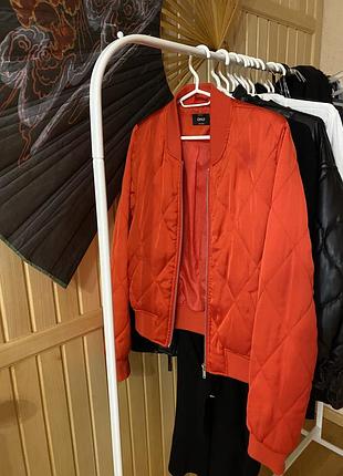 Суперовий бомбер від only🔥🔥