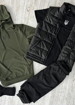 Комплект 5️⃣в1️⃣

⚫️демісезонний спортивний костюм герб