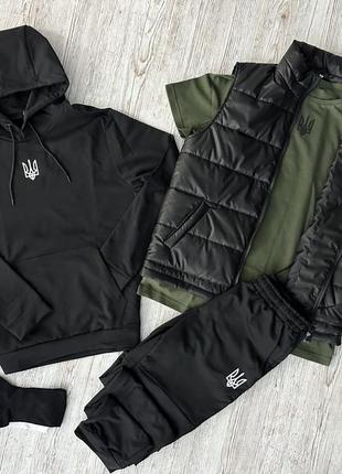 Комплект 5️⃣в1️⃣

⚫️демісезонний спортивний костюм герб