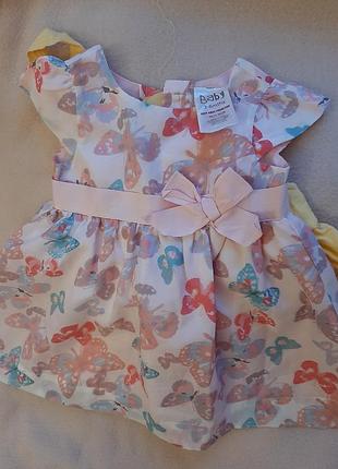 Платье на девочку праздничное