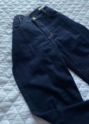 Классные джинсы актуального кроя клеш2 фото