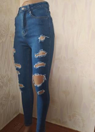 💙🤍👖стильные эластичные рваные джинсы скинни высокая посадка brend original2 фото