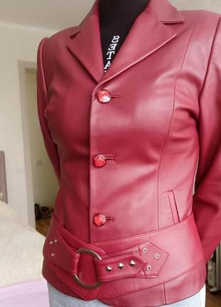 Жіноча шкіряна куртка - піджак