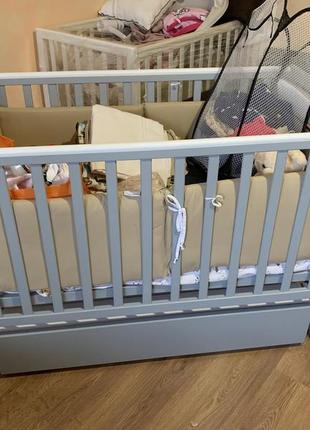 Детская кроватка маятник