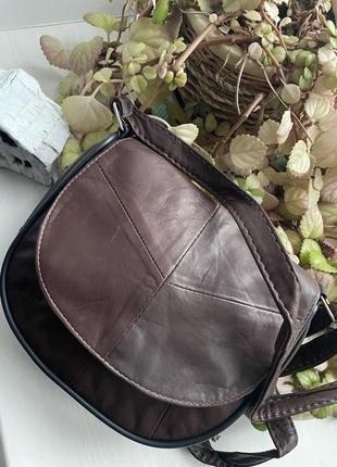 Коричневая кожаная сумочка кроссбоди