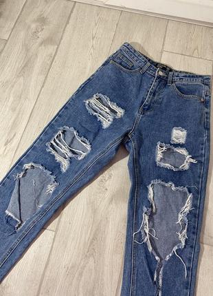 Актуальные джинсы мом, рваные, стильные, модные, slim mom, трендовые3 фото