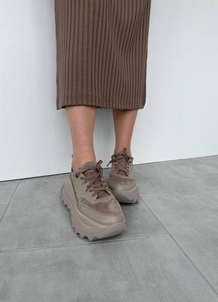 Удобные качественные кроссовки из натуральной кожи и замши на возвышенной платформе мягко2 фото