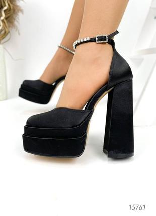 0019👑туфлі в сатині на широких підборах з квадратним носиком