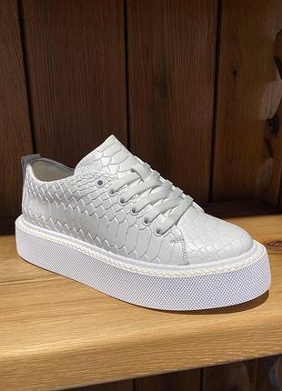 Кроссовки белые натуральная кожа