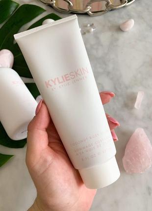 Скраб для тіла kylie skin coconut body scrub