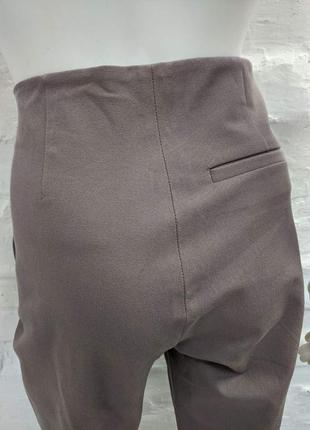 Cos лаконичные оригинальные брюки из плотного хлопка4 фото
