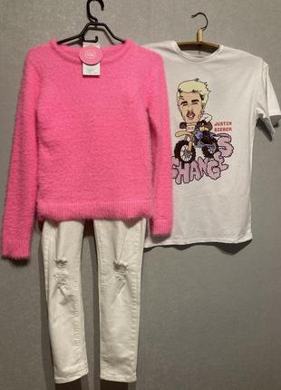 Класний набір на весну, скіні білі, джинси, футбока оверсайз, светр