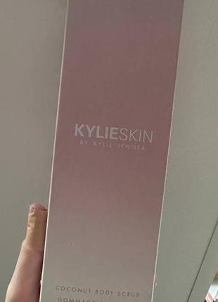 Скраб для тела kylie skin coconut body scrub7 фото