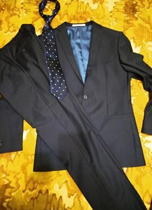 Костюм мужской классический