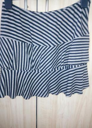 Сіра юбка в чорну полоску/полосата спідниця/рюші/select2 фото