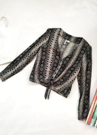 Рубашка с завязкой впереди змеиный принт divided    в анімалістичний принт5 фото
