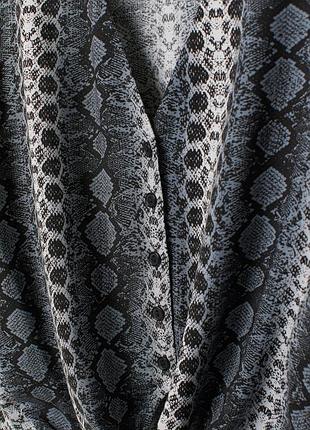 Рубашка с завязкой впереди змеиный принт divided    в анімалістичний принт8 фото