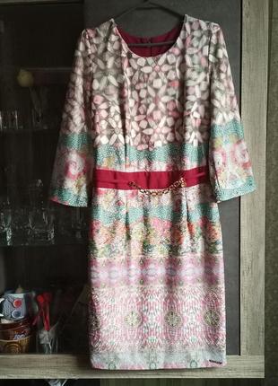 Чарівне плаття з квітковим 3d принтом